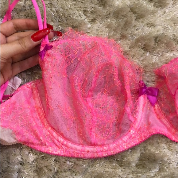 2 pack Victoria Secret lace bras 34DD - Picture 3 of 3